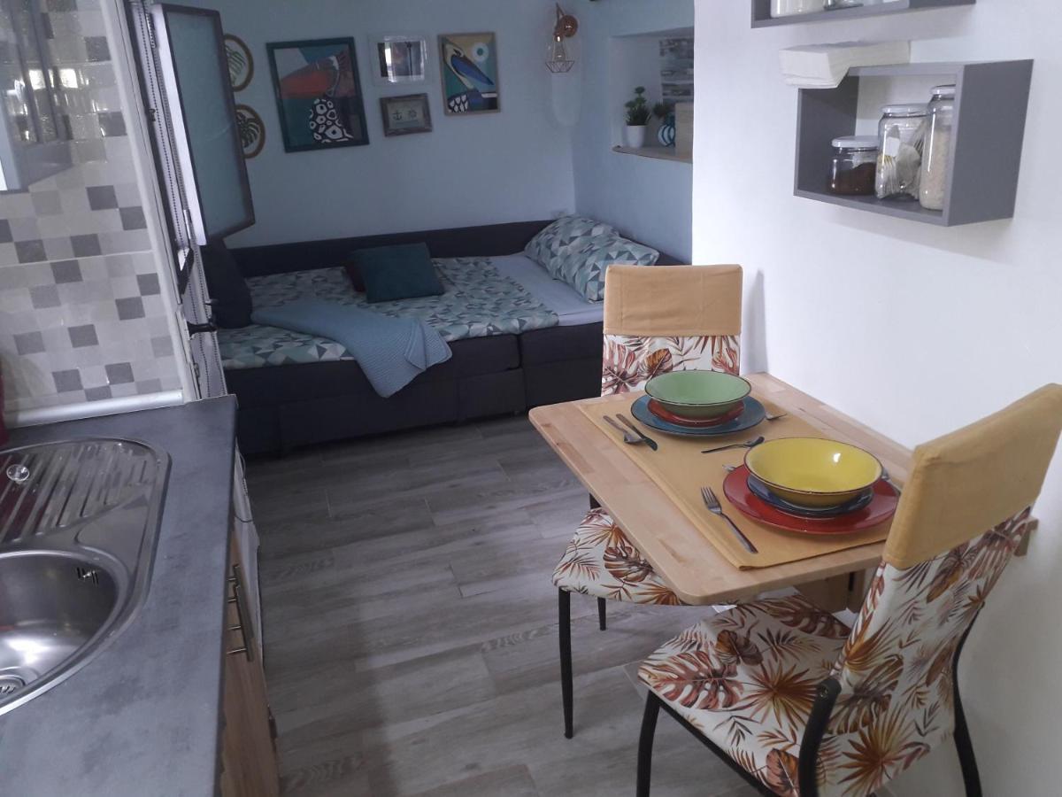 Apartamento Trini La Jaca Exterior photo